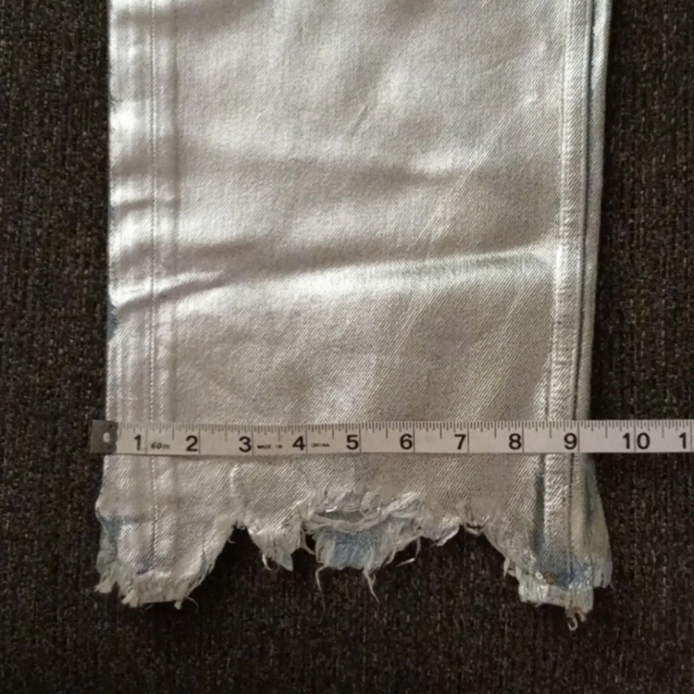 🆕️ 💙Free People💙 - Silver Maggie Foil Jean - Picture 16 of 16